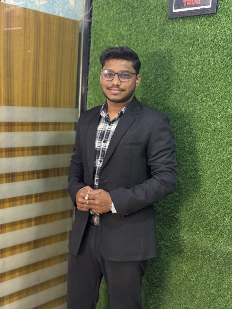 Who is Tarun Dewangan and his digital marketing journey